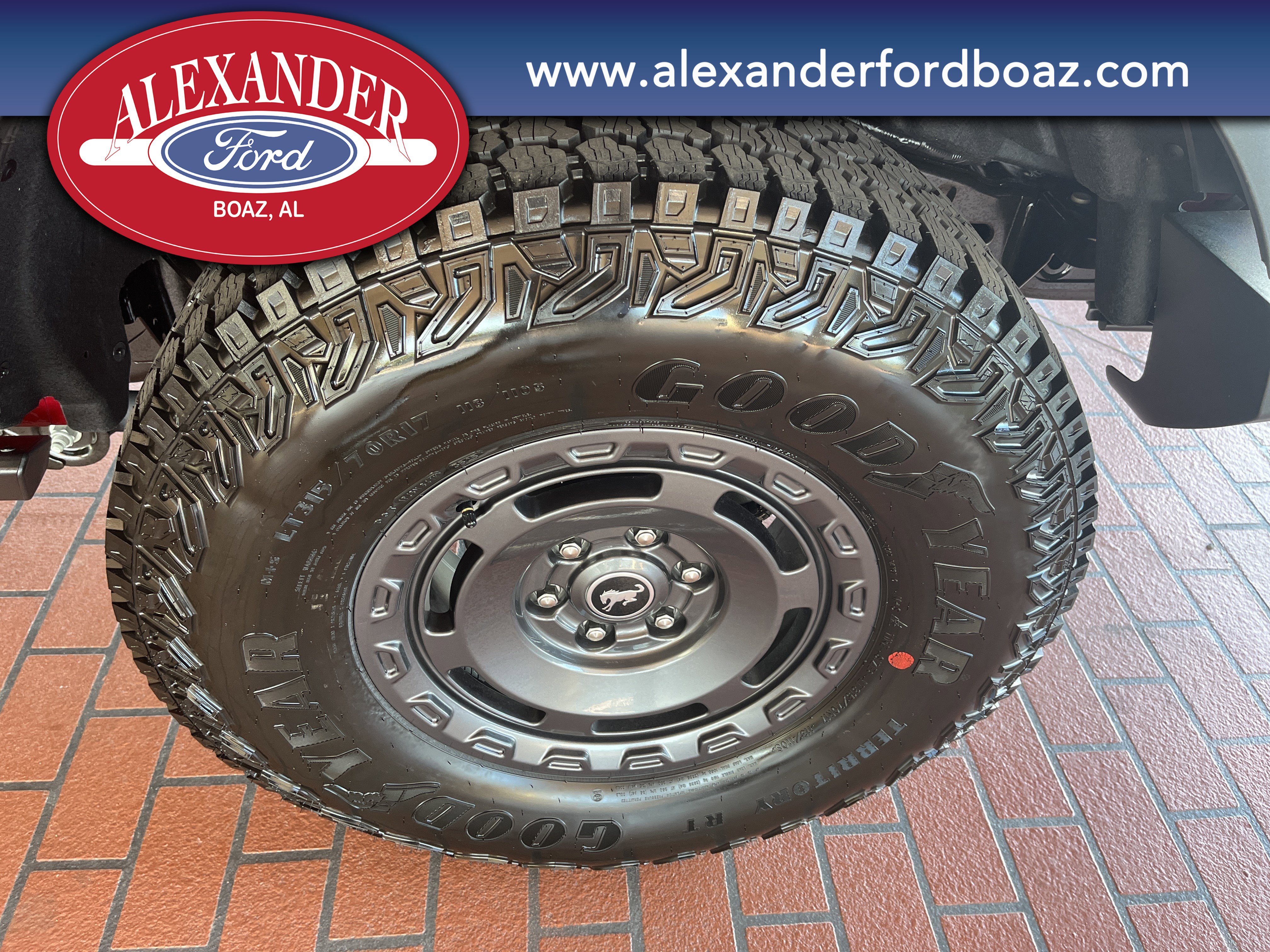 New 2025 Ford Bronco Big Bend w/ Black Diamond Package image 8