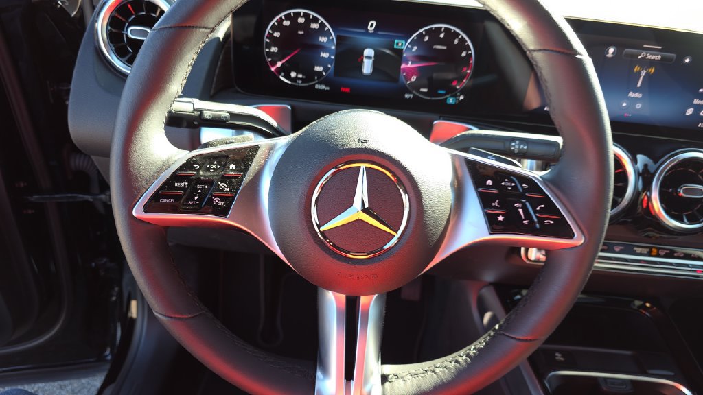 Certified 2025 Mercedes-Benz GLB 250 4MATIC image 15