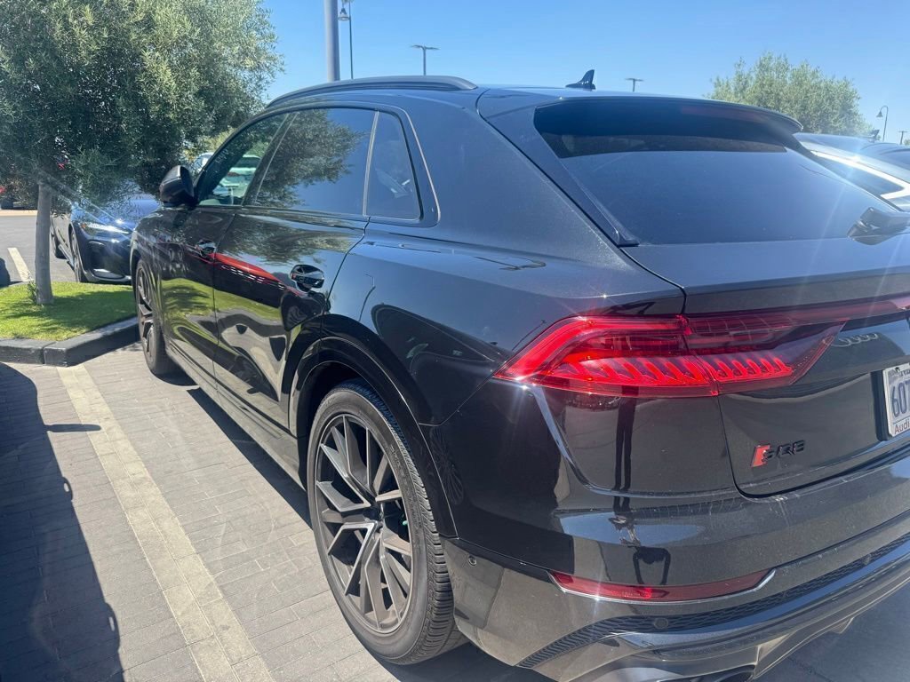 Used 2023 Audi SQ8 Prestige w/ Prestige Package AWD/4WD image 3