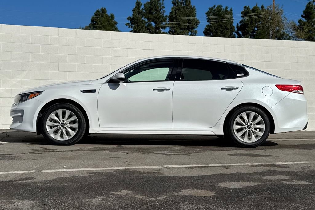 Used 2018 Kia Optima EX image 9