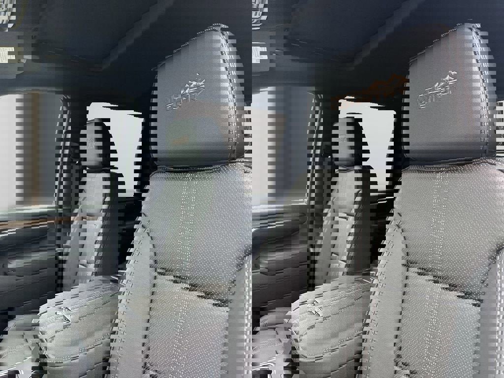 New 2026 Chevrolet Silverado 2500 High Country w/ High Country Premium Package image 7