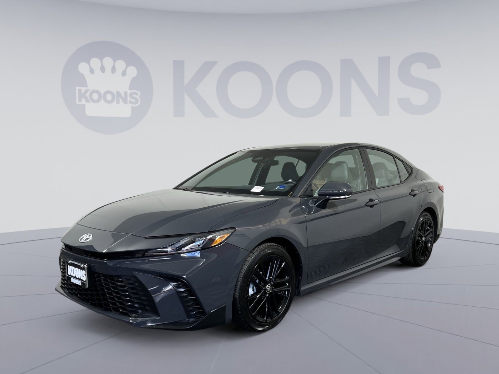 Used 2026 Toyota Camry SE image 5