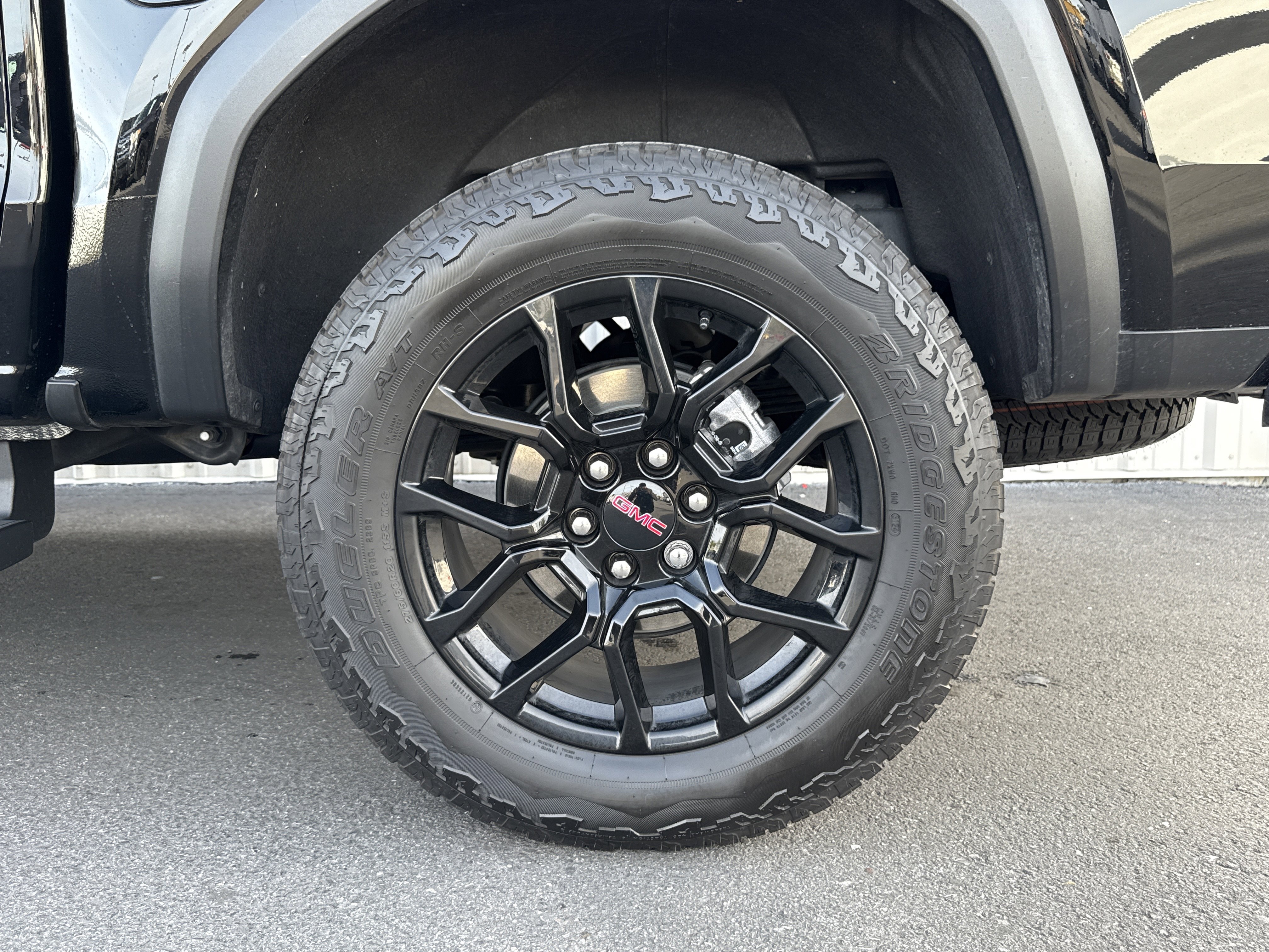 Used 2024 GMC Canyon Denali w/ LPO, Denali Black Edition image 3