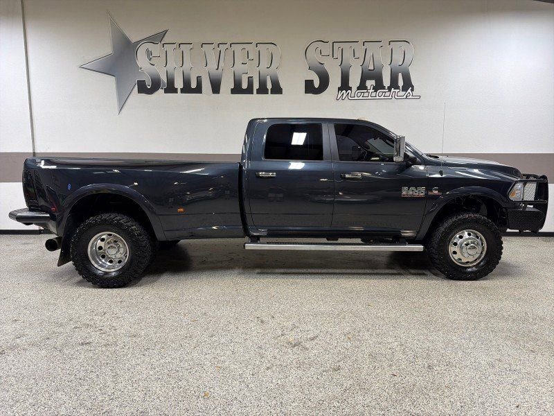 Used 2015 RAM 3500 Laramie w/ Convenience Group AWD/4WD image 29