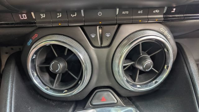 Used 2019 Chevrolet Camaro SS RWD image 27