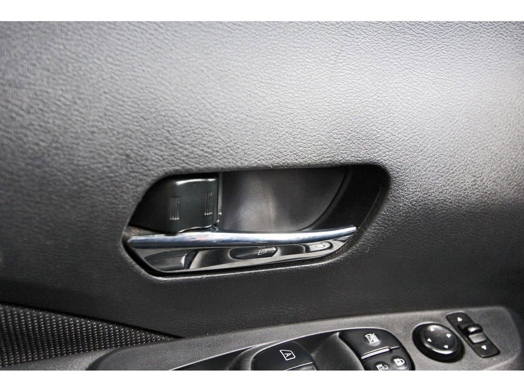 Used 2024 Nissan Kicks SV image 16