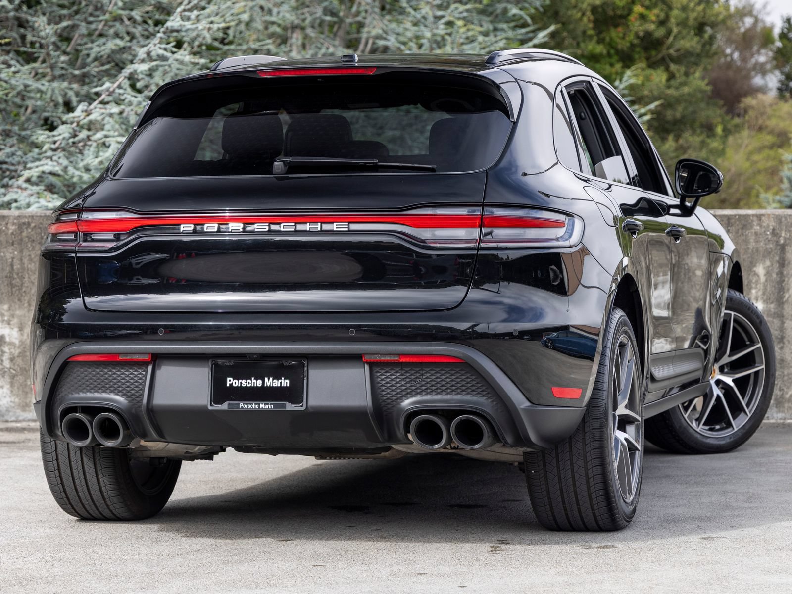 Certified 2026 Porsche Macan AWD/4WD image 11