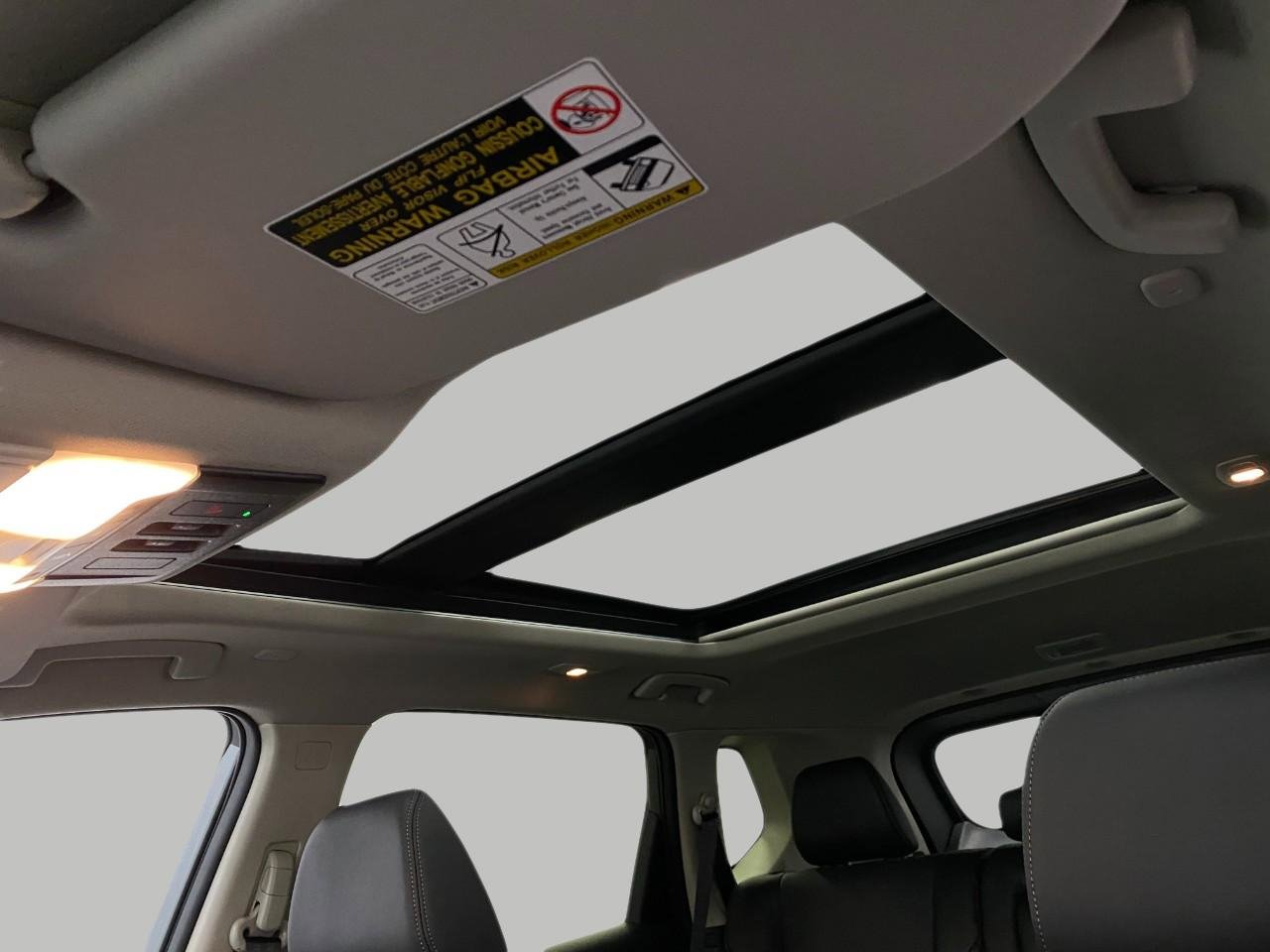 Used 2025 Nissan Rogue Platinum image 35