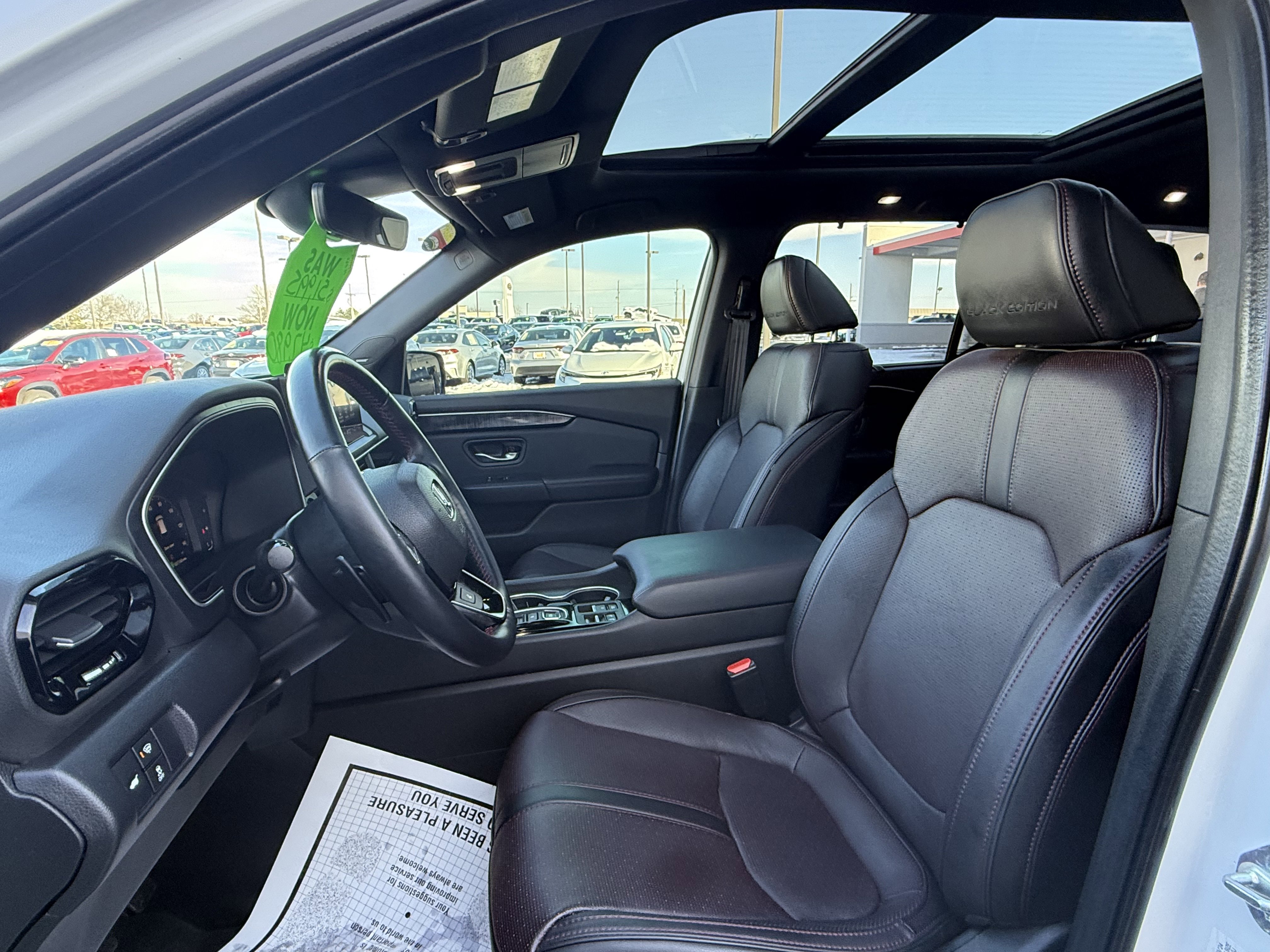 Used 2025 Honda Pilot Black Edition image 7