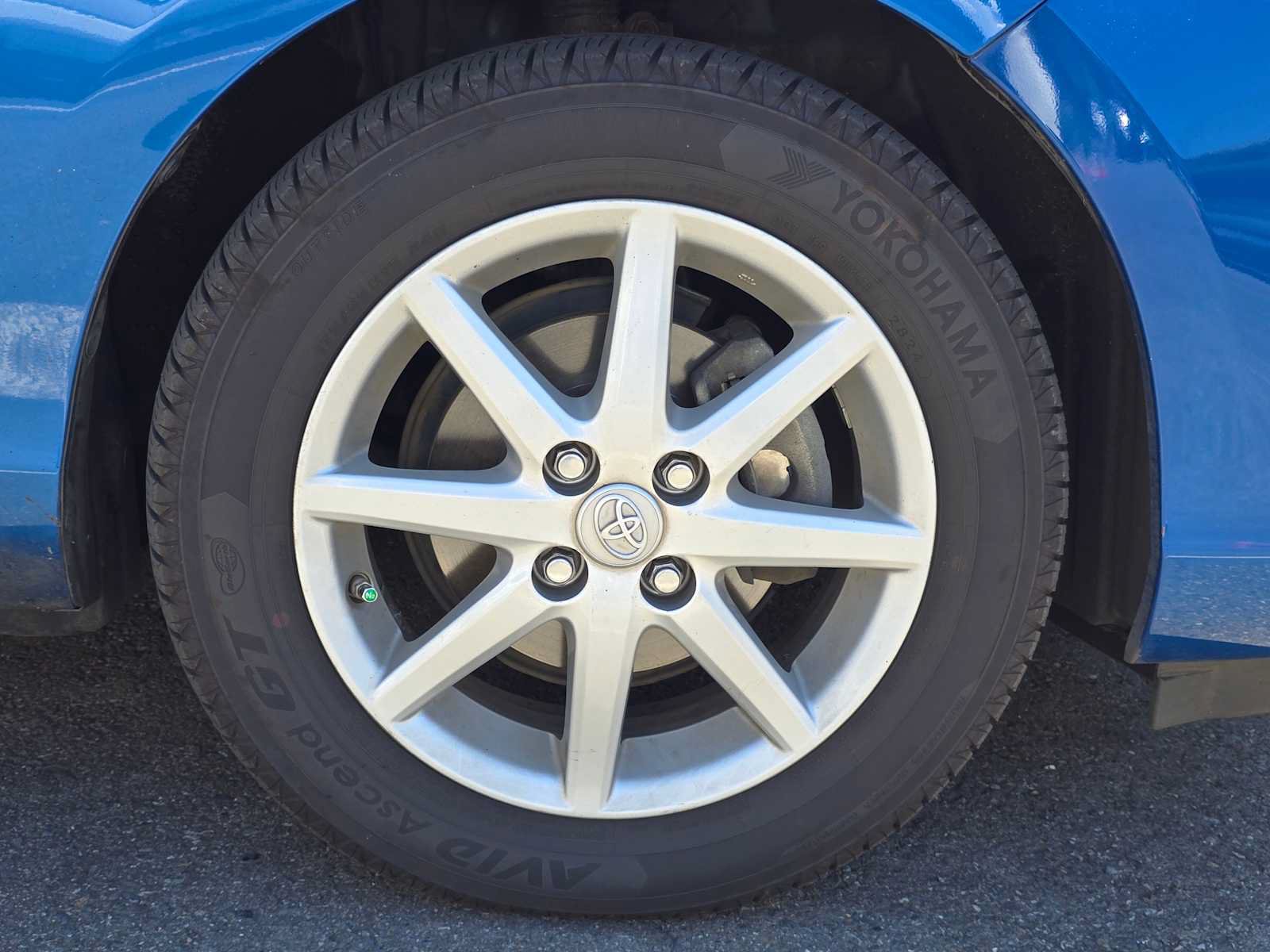 Used 2015 Toyota Prius C Four FWD image 4