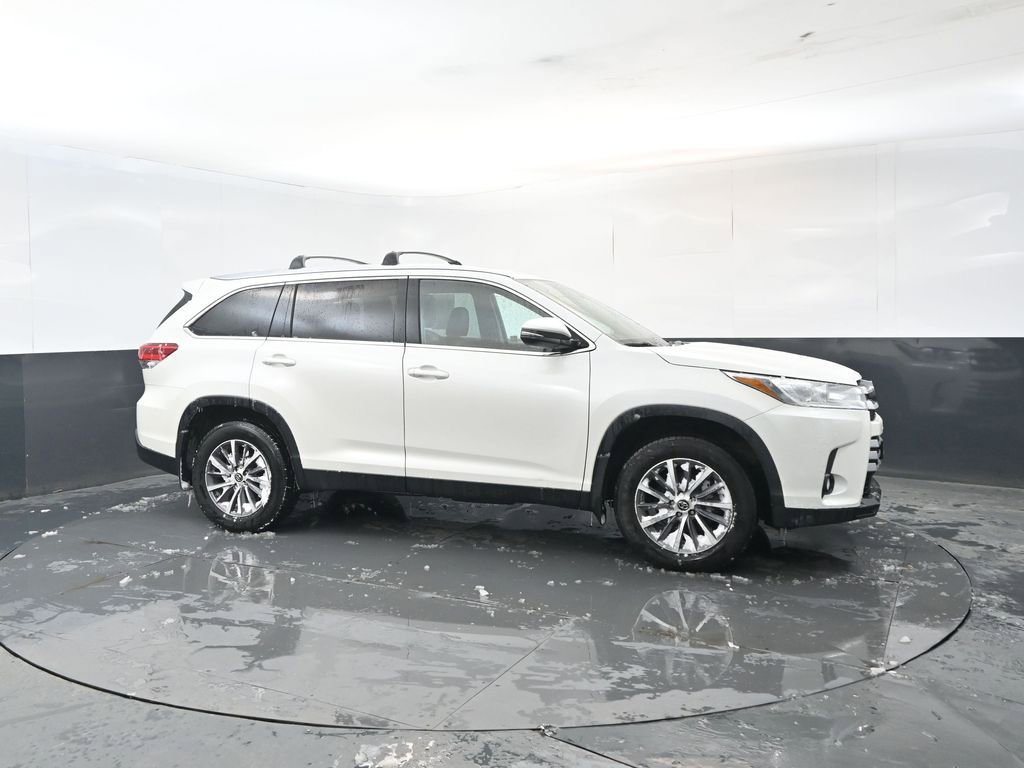 Used 2019 Toyota Highlander XLE image 7