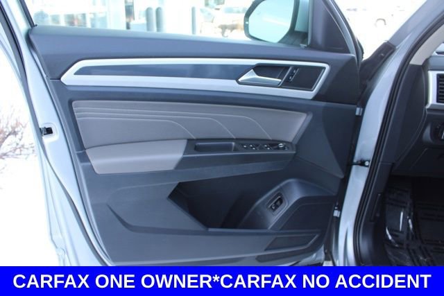 Used 2022 Volkswagen Atlas SEL R-Line image 18