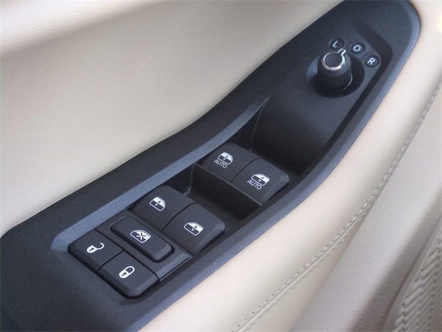 New 2025 Jeep Grand Cherokee Limited w/ Trailer Tow Package image 24