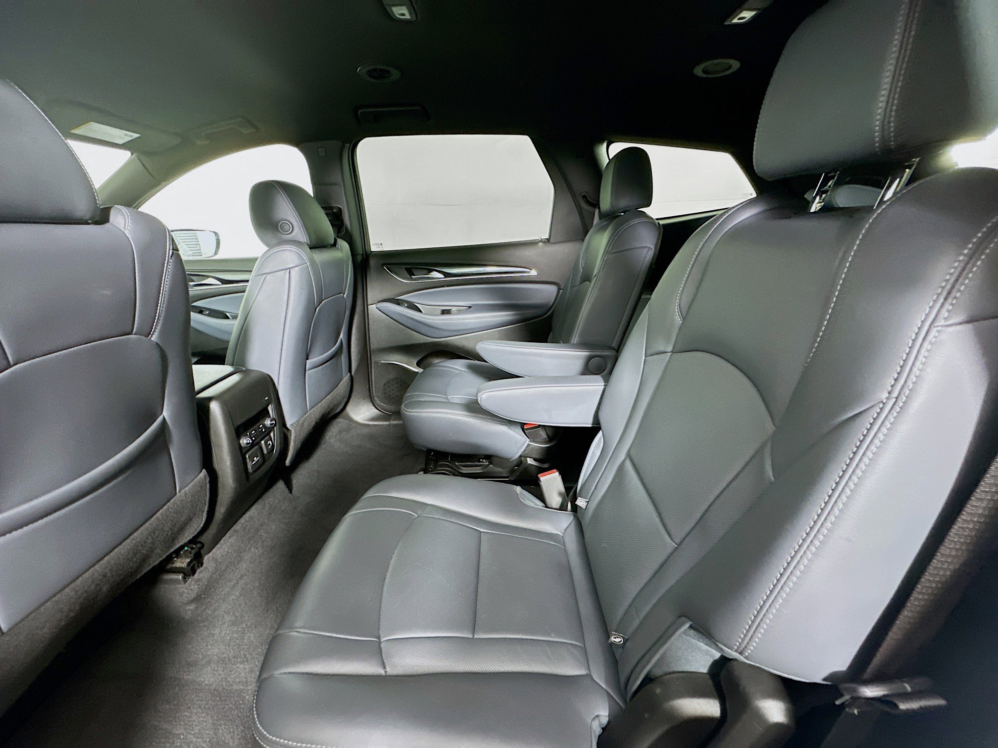 Used 2024 Buick Enclave Premium image 28