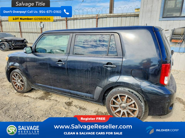 Used 2011 Scion xB FWD image 3