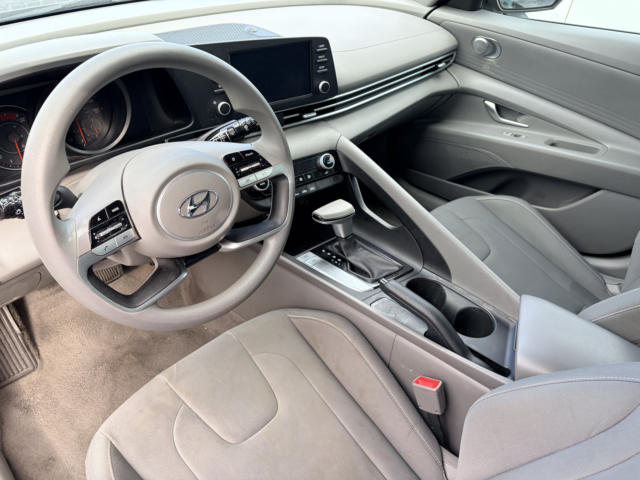 Used 2023 Hyundai Elantra SEL FWD image 3
