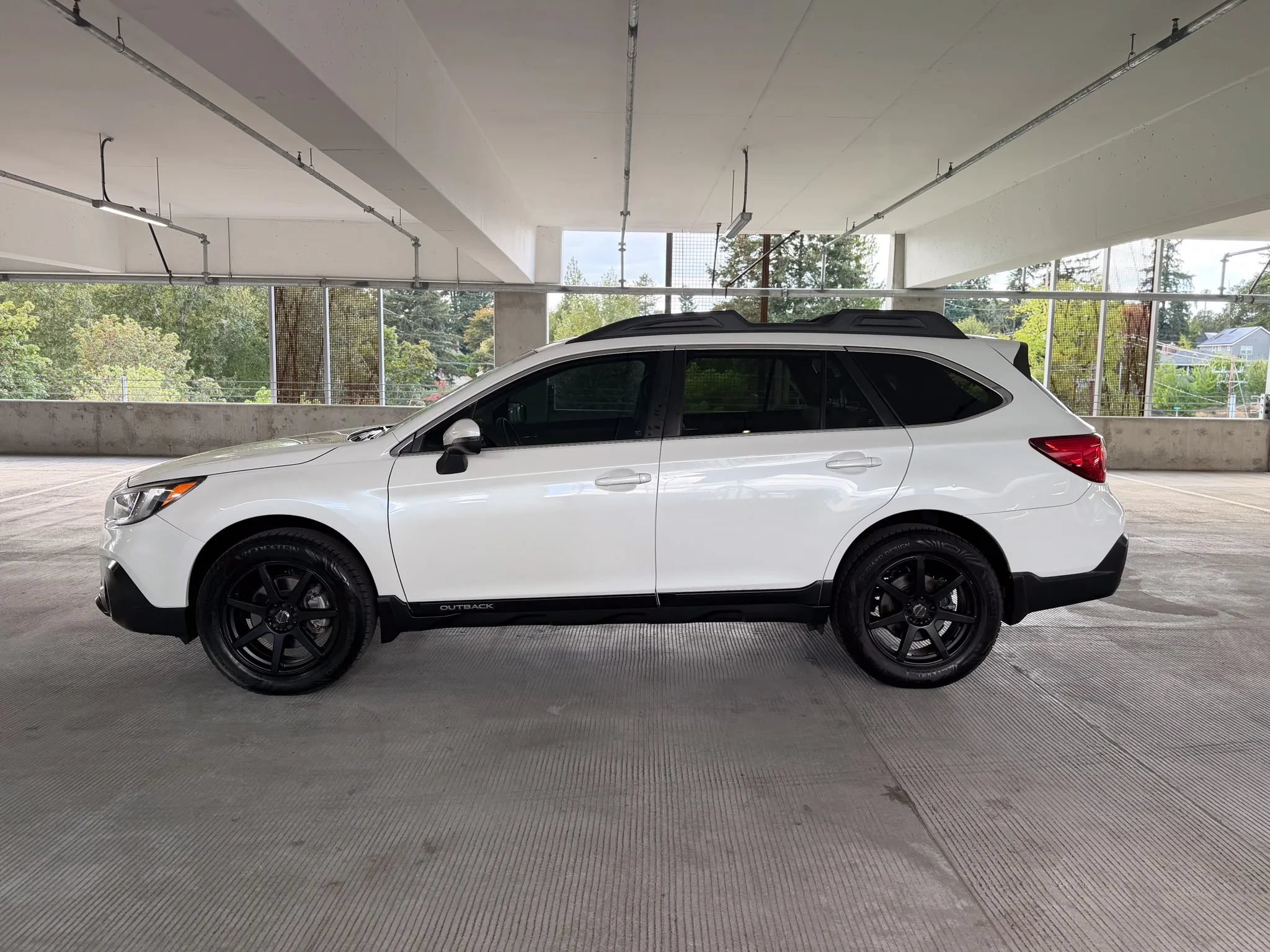 Used 2019 Subaru Outback 2.5i Limited w/ Popular Package #2 AWD/4WD image 8