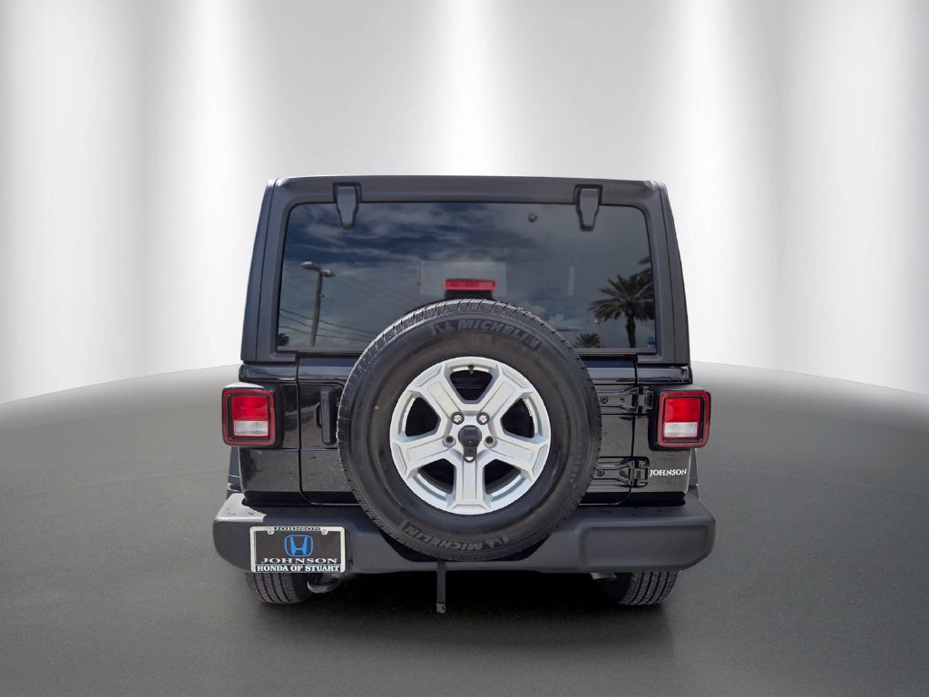 Used 2022 Jeep Wrangler Sport AWD/4WD image 4