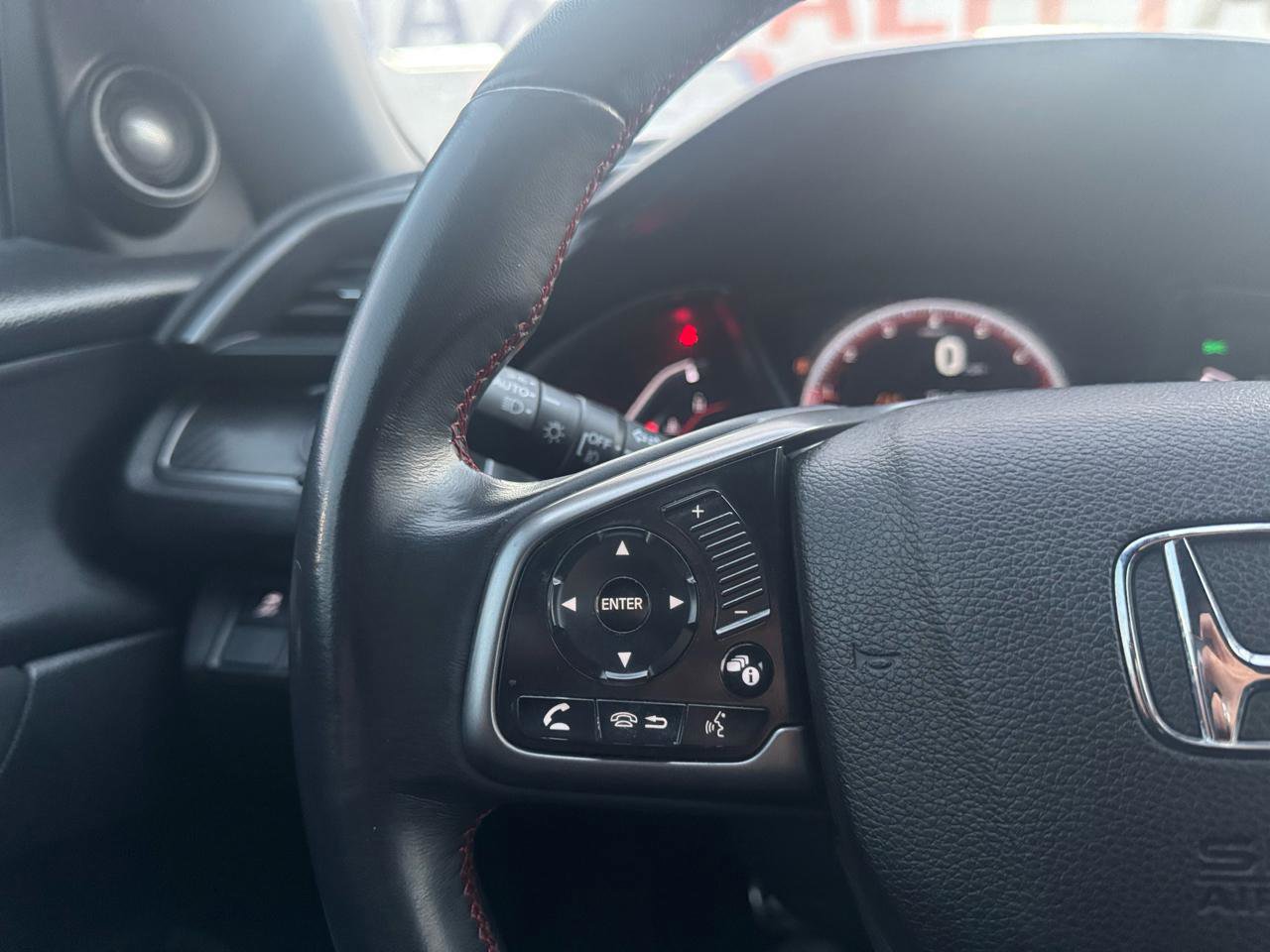 Used 2018 Honda Civic Si image 42