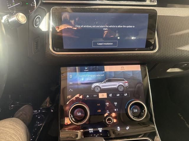 Used 2021 Land Rover Range Rover Velar S AWD/4WD image 40