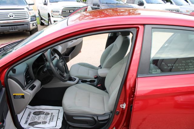 Used 2017 Hyundai Elantra SE FWD image 10