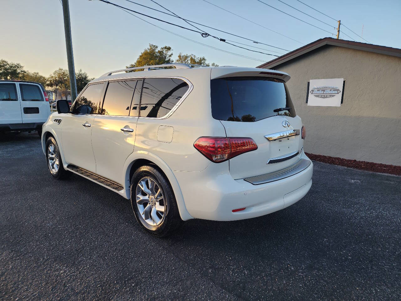 Used 2012 INFINITI QX56 2WD w/ Theater Pkg image 3