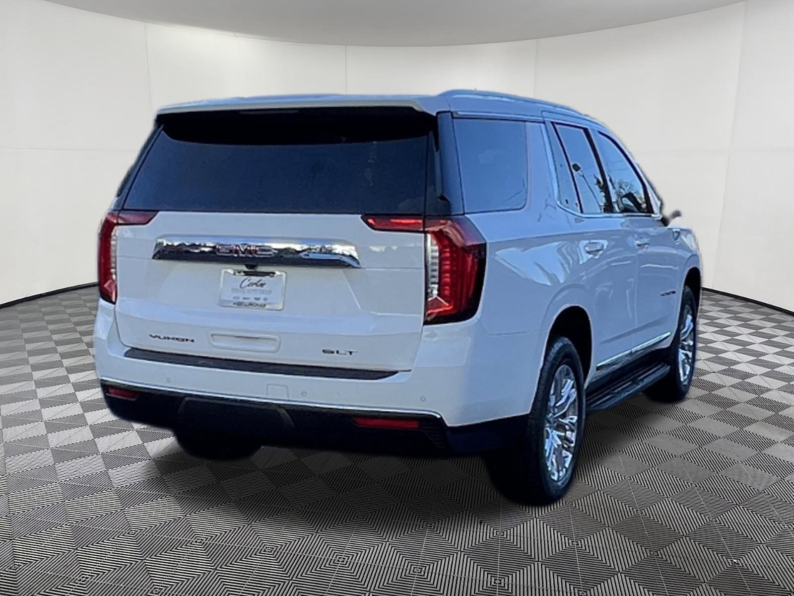 Certified 2021 GMC Yukon SLT w/ SLT Luxury Plus Package image 6