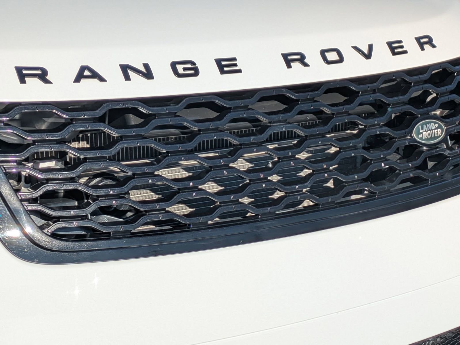 Used 2020 Land Rover Range Rover Velar R-Dynamic S image 26