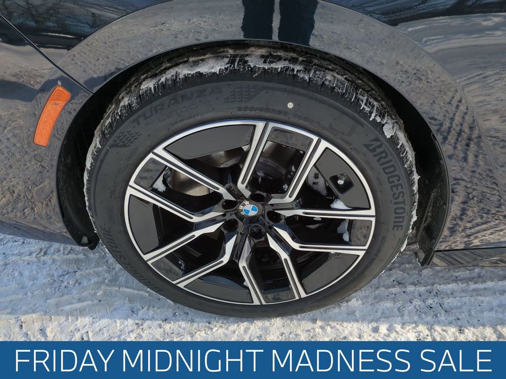 New 2026 BMW 740i xDrive w/ Executive Package image 29