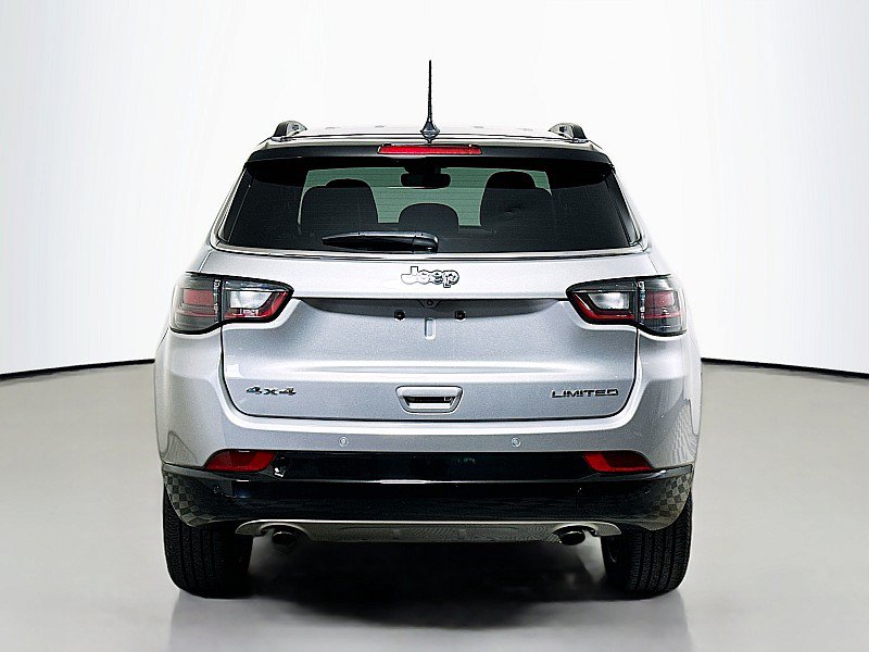 Used 2023 Jeep Compass Limited w/ Elite Group AWD/4WD image 6
