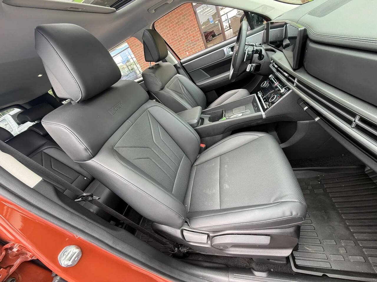 Used 2025 Hyundai Santa Fe XRT AWD/4WD image 16