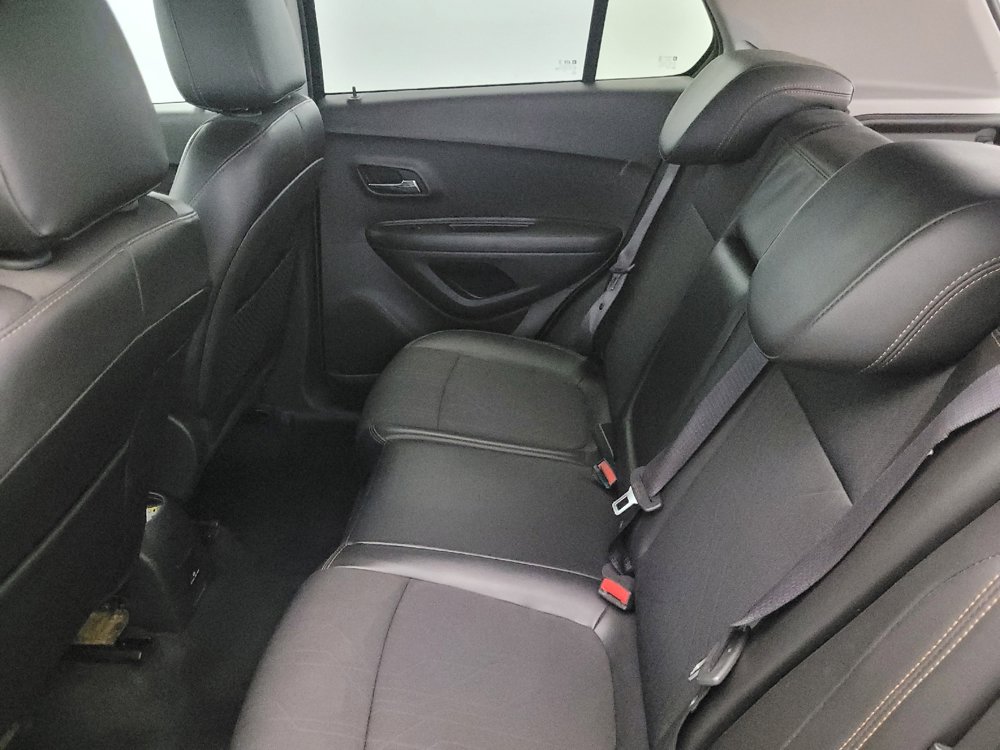 Used 2019 Chevrolet Trax LT w/ LT Convenience Package AWD/4WD image 18