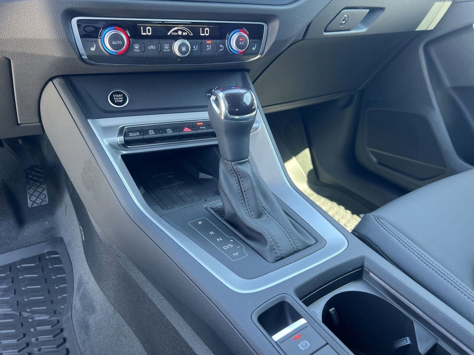 New 2025 Audi Q3 2.0T Premium image 17