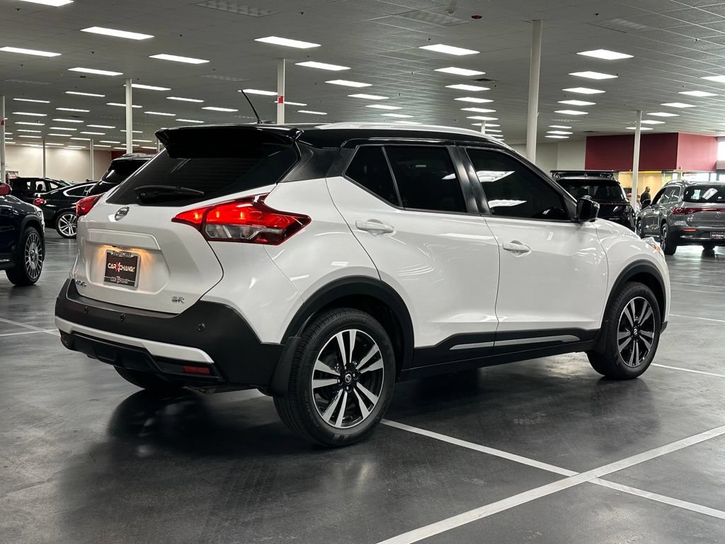 Used 2020 Nissan Kicks SR w/ SR Premium Package FWD image 7