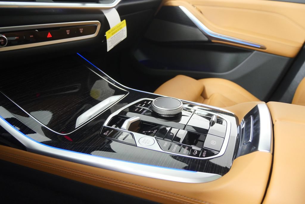 New 2026 BMW X7 M60i AWD/4WD image 24
