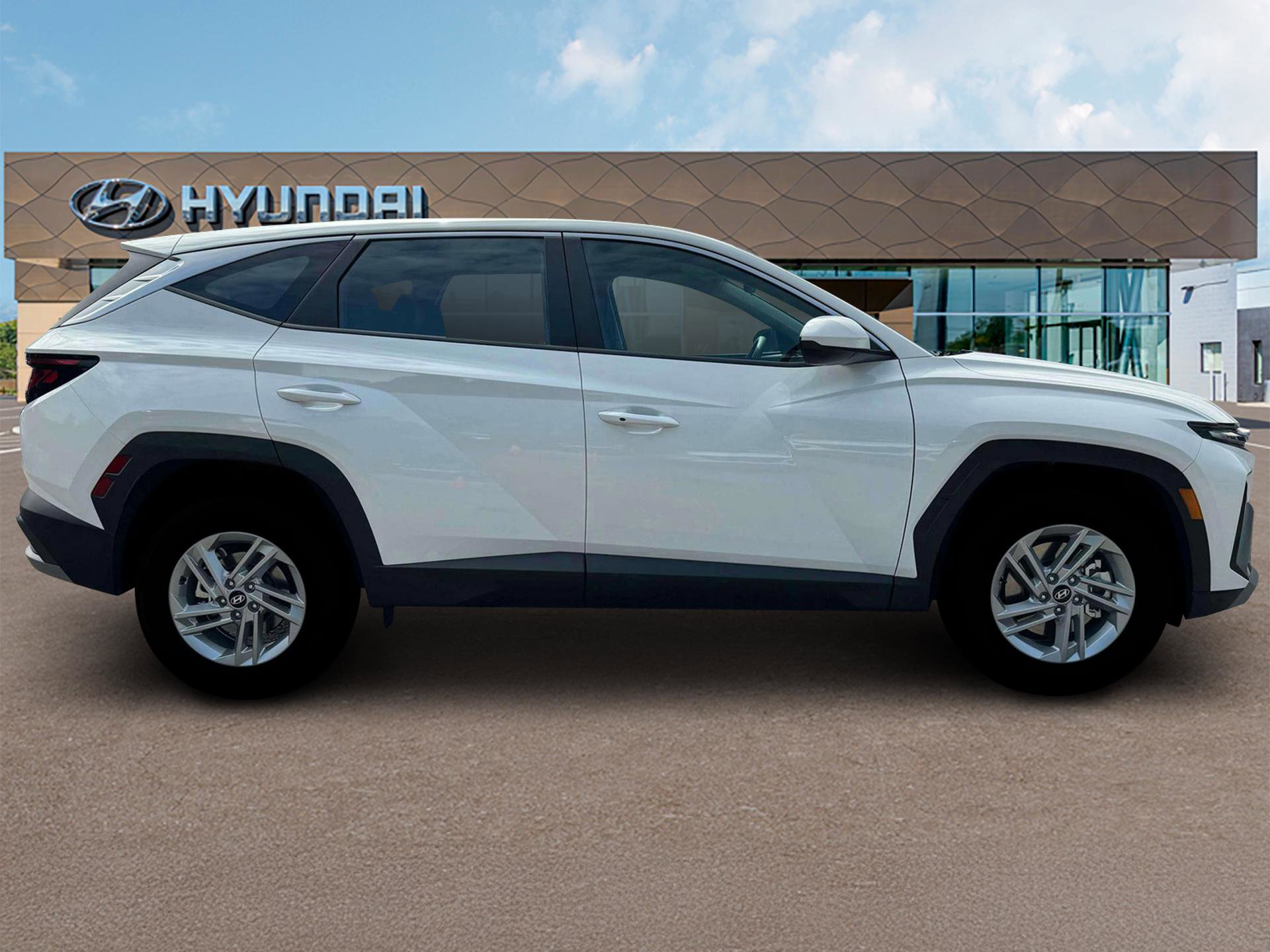 New 2025 Hyundai Tucson SE image 9