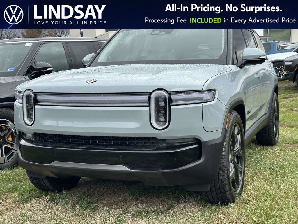 Used 2025 Rivian R1S Adventure AWD/4WD image 4