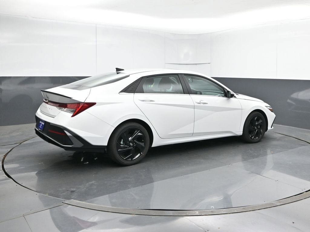 New 2026 Hyundai Elantra SEL Sport image 5