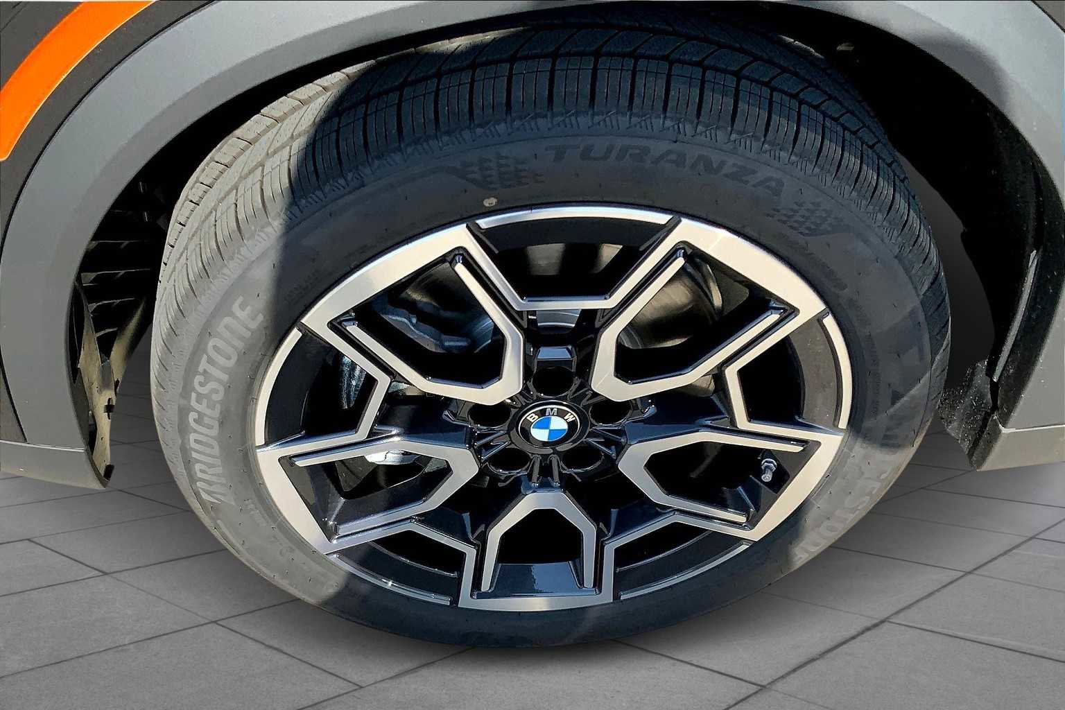 New 2025 BMW X2 xDrive28i w/ Technology Package image 12