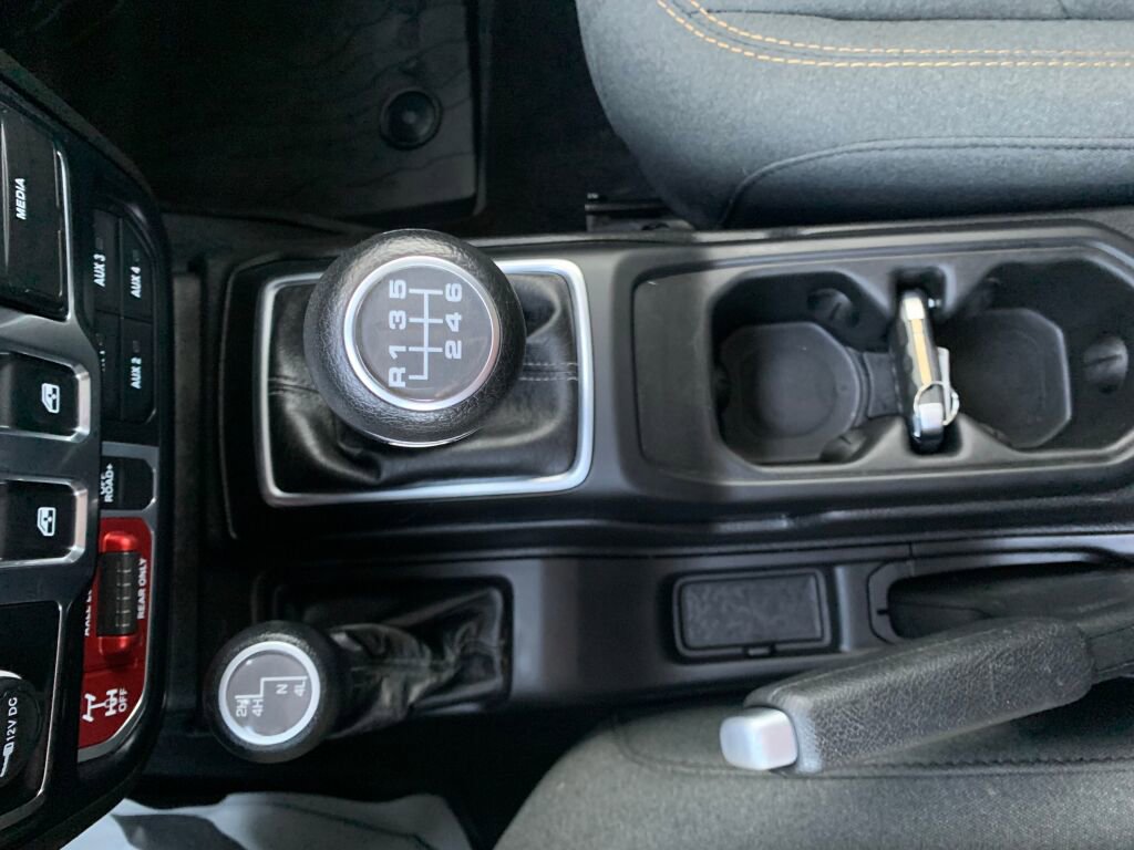 Used 2024 Jeep Wrangler Willys image 18