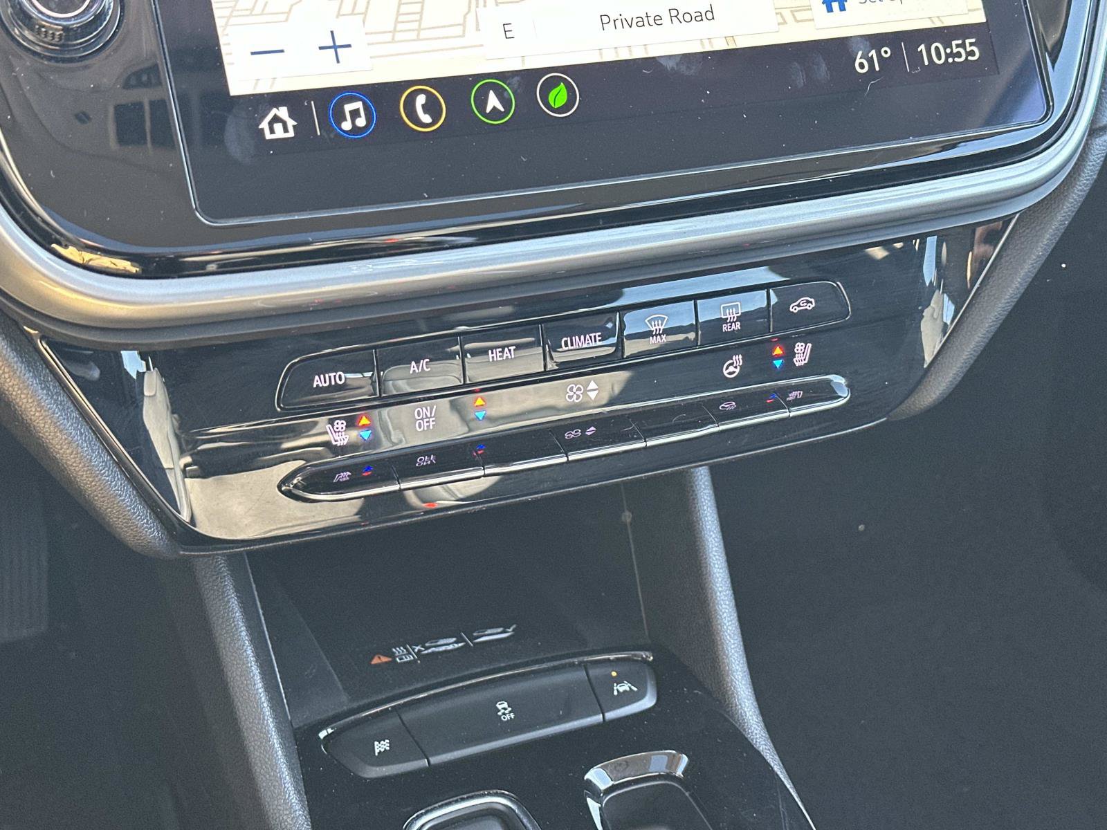 Certified 2023 Chevrolet Bolt EUV Premier w/ Sun & Sound Package FWD image 30