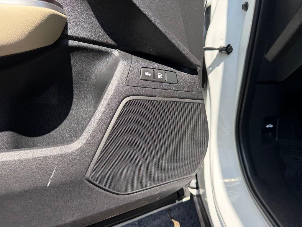 Used 2019 Honda Clarity Plug-In Hybrid image 13