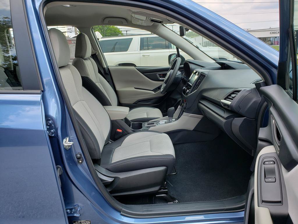 Used 2023 Subaru Forester AWD/4WD image 17