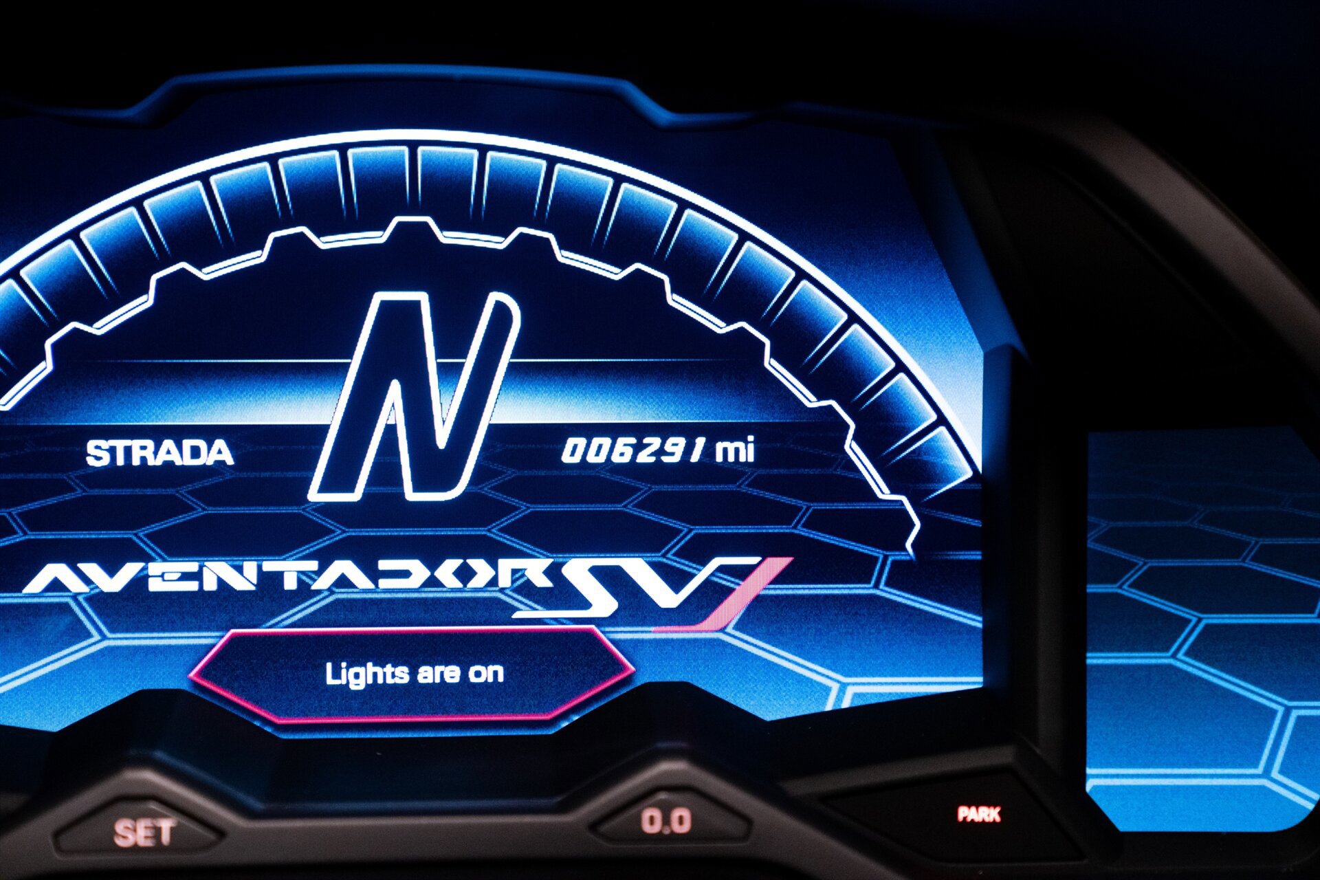 Used 2020 Lamborghini Aventador SVJ AWD/4WD image 30