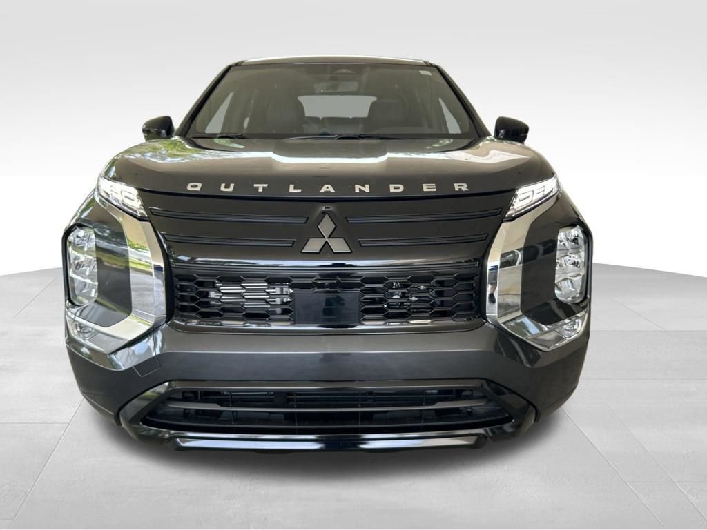New 2026 Mitsubishi Outlander LE FWD image 12