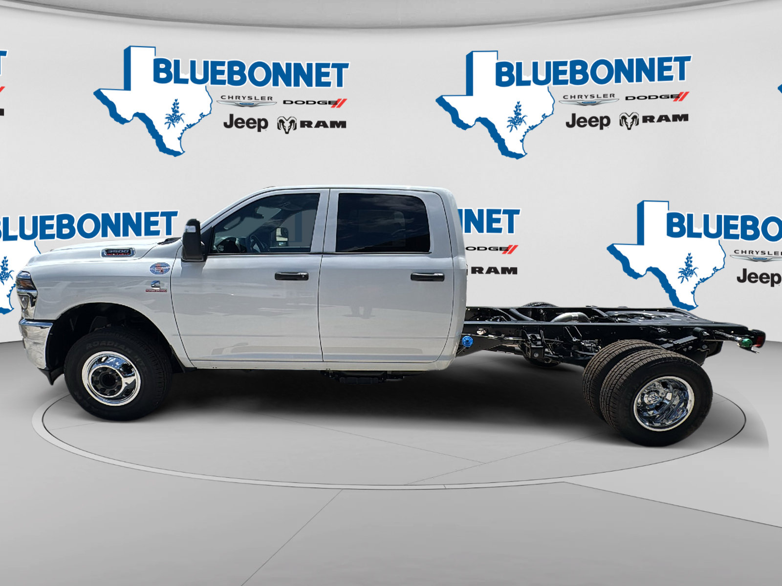 New 2026 RAM 3500 Tradesman w/ Chrome Appearance Group A AWD/4WD image 8