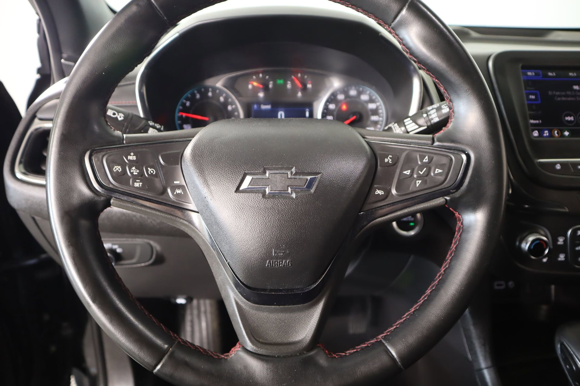 Used 2024 Chevrolet Equinox RS w/ LPO, Floor Liner Package FWD image 3