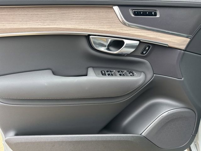 New 2026 Volvo XC90 B6 Plus image 13