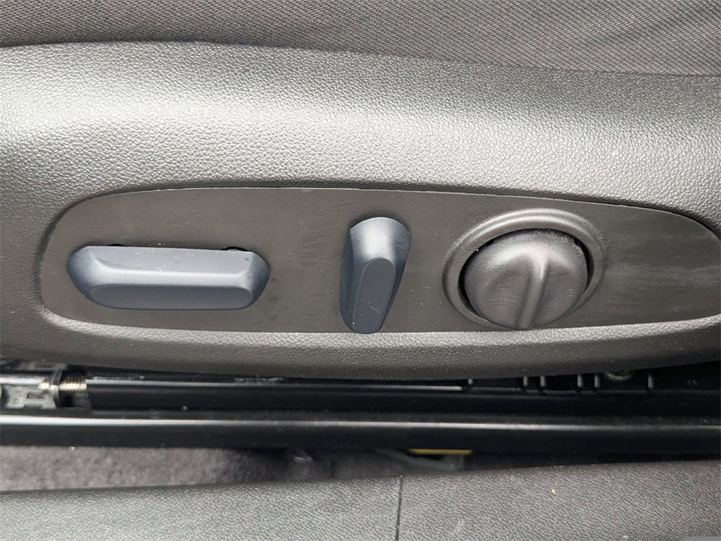 Used 2024 Chevrolet Malibu LT image 19