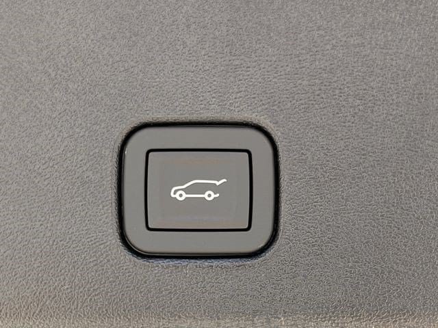 New 2027 Cadillac Optiq V w/ Deep Ocean Design Edition AWD/4WD image 24